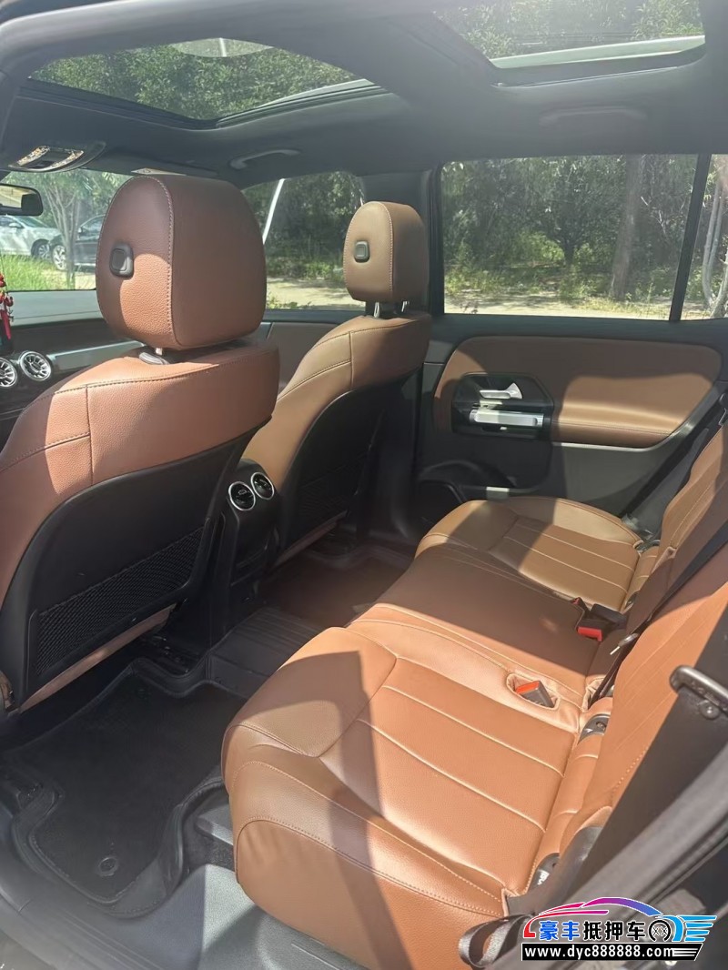 23年奔驰GLB轿车抵押车出售