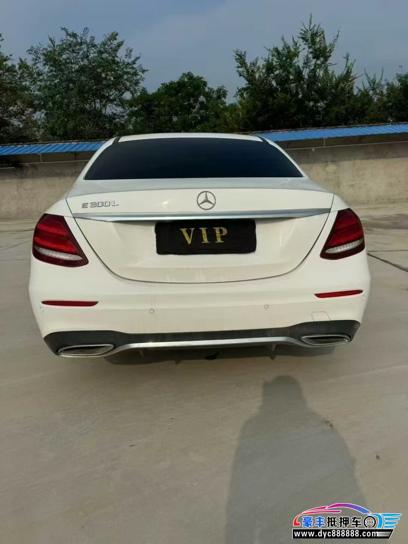 18年奔驰E轿车抵押车出售