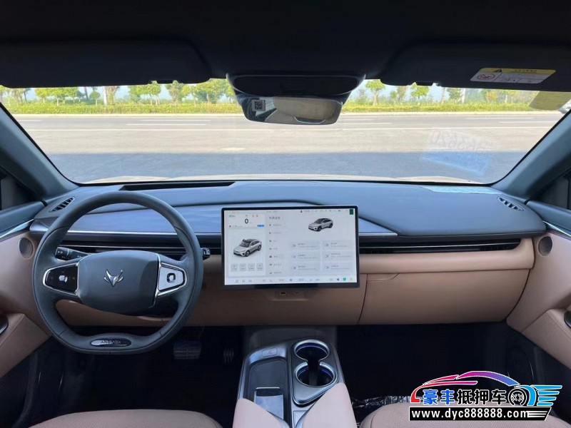 25年极狐阿尔法T轿车抵押车出售