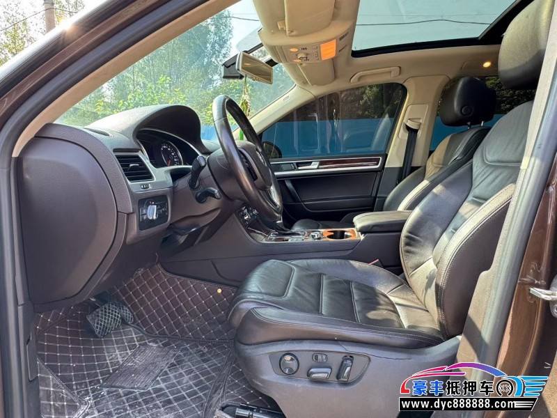 15年大众途锐轿车抵押车出售