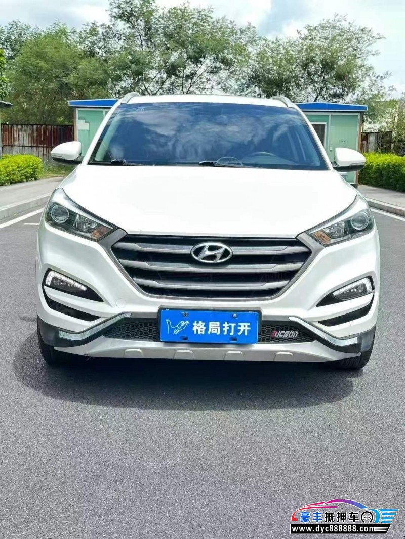 17年现代途胜轿车抵押车出售