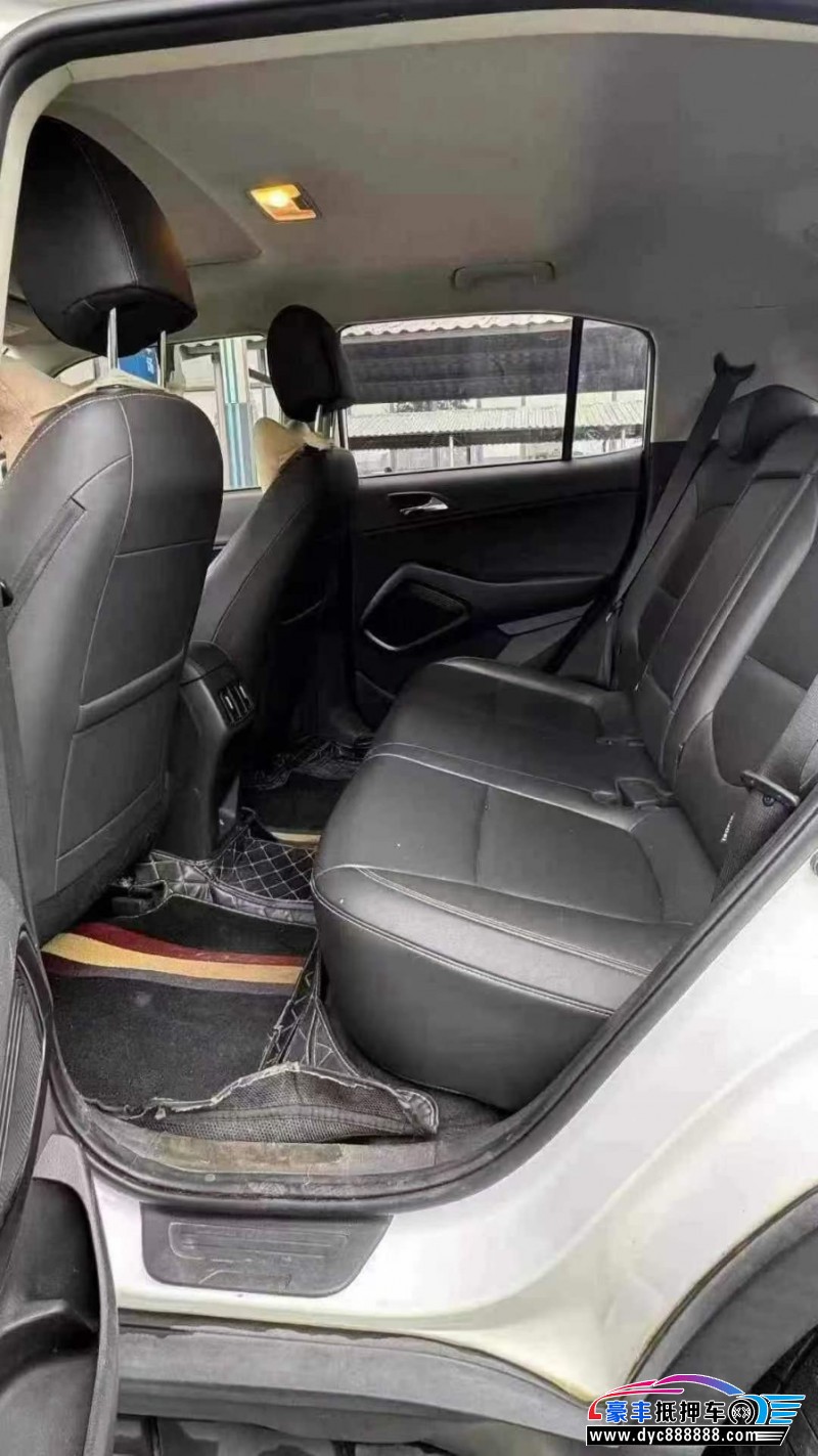 21年现代ix35轿车抵押车出售