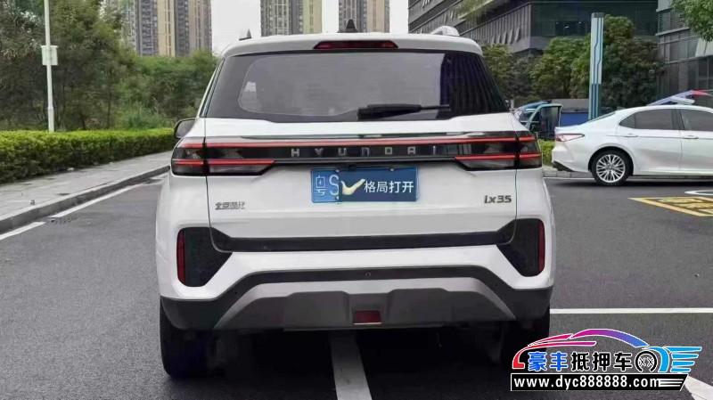 21年现代ix35轿车抵押车出售