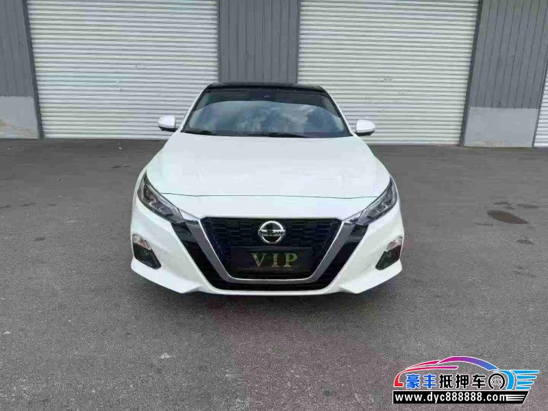 22年日产天籁轿车抵押车出售