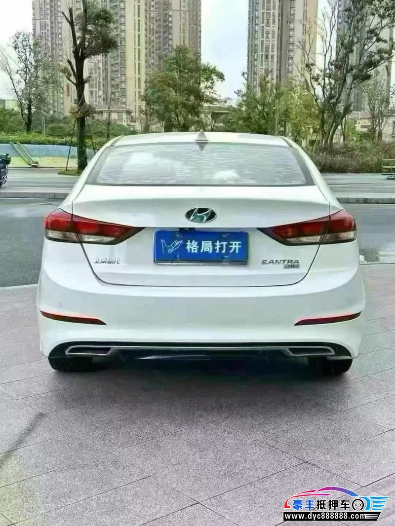 17年现代领动轿车抵押车出售