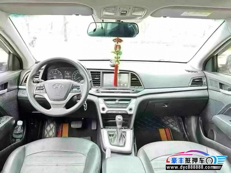 17年现代领动轿车抵押车出售