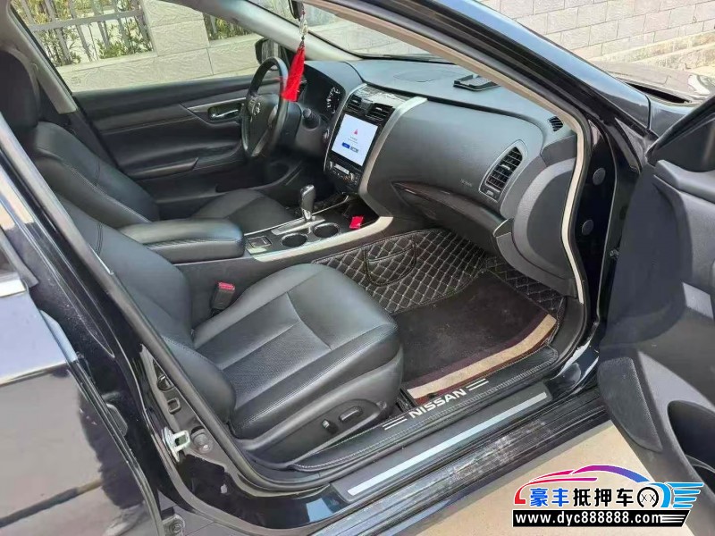 16年日产天籁轿车抵押车出售