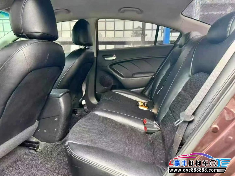 16年起亚K3轿车抵押车出售