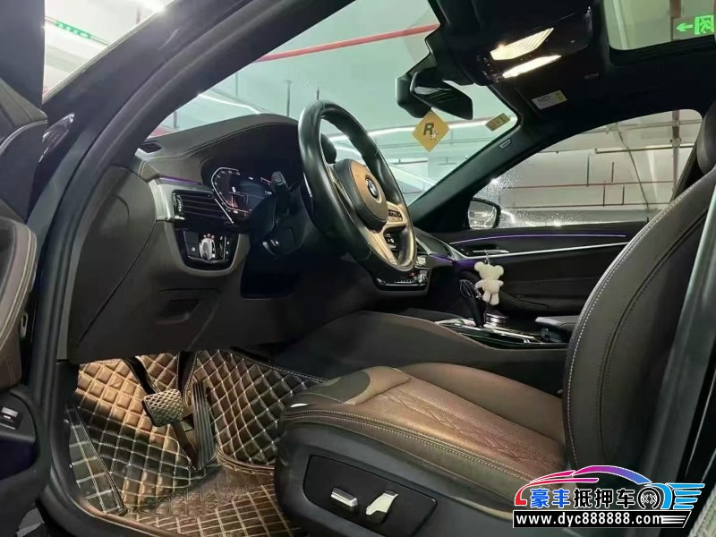 21年宝马5系轿车抵押车出售