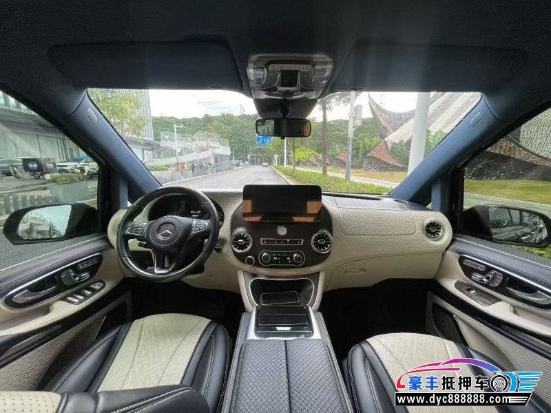 20年奔驰威霆轿车抵押车出售