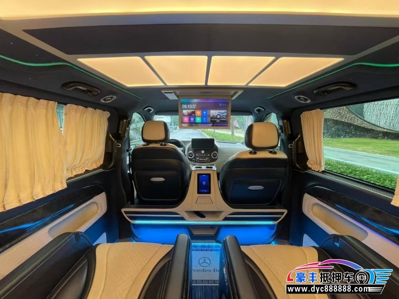 20年奔驰威霆轿车抵押车出售