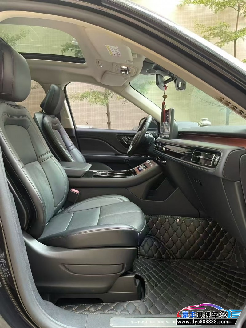 21年林肯飞行家轿车抵押车出售