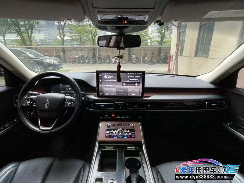 21年林肯飞行家轿车抵押车出售