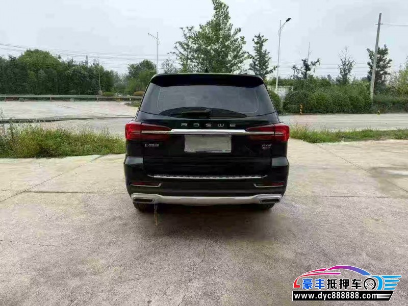 18年荣威RX8轿车抵押车出售