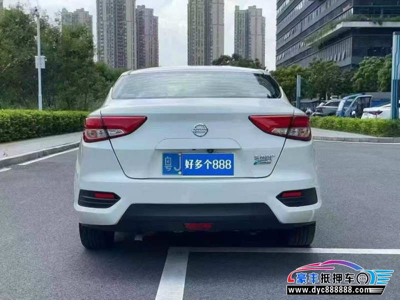 19年日产蓝鸟轿车抵押车出售