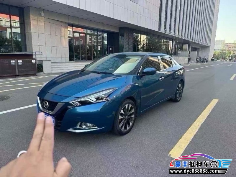 16年日产蓝鸟轿车抵押车出售