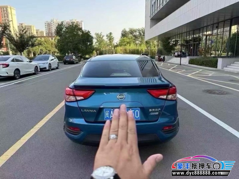 16年日产蓝鸟轿车抵押车出售