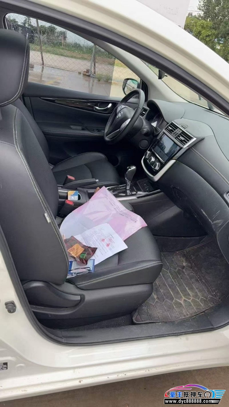 22年日产骐达轿车抵押车出售