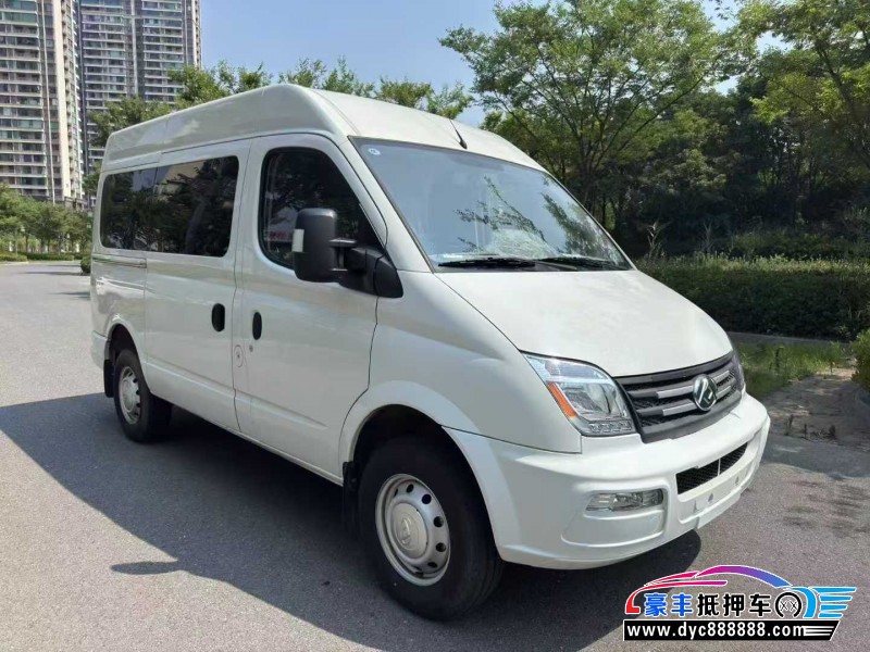 22年上汽大通V80轿车抵押车出售