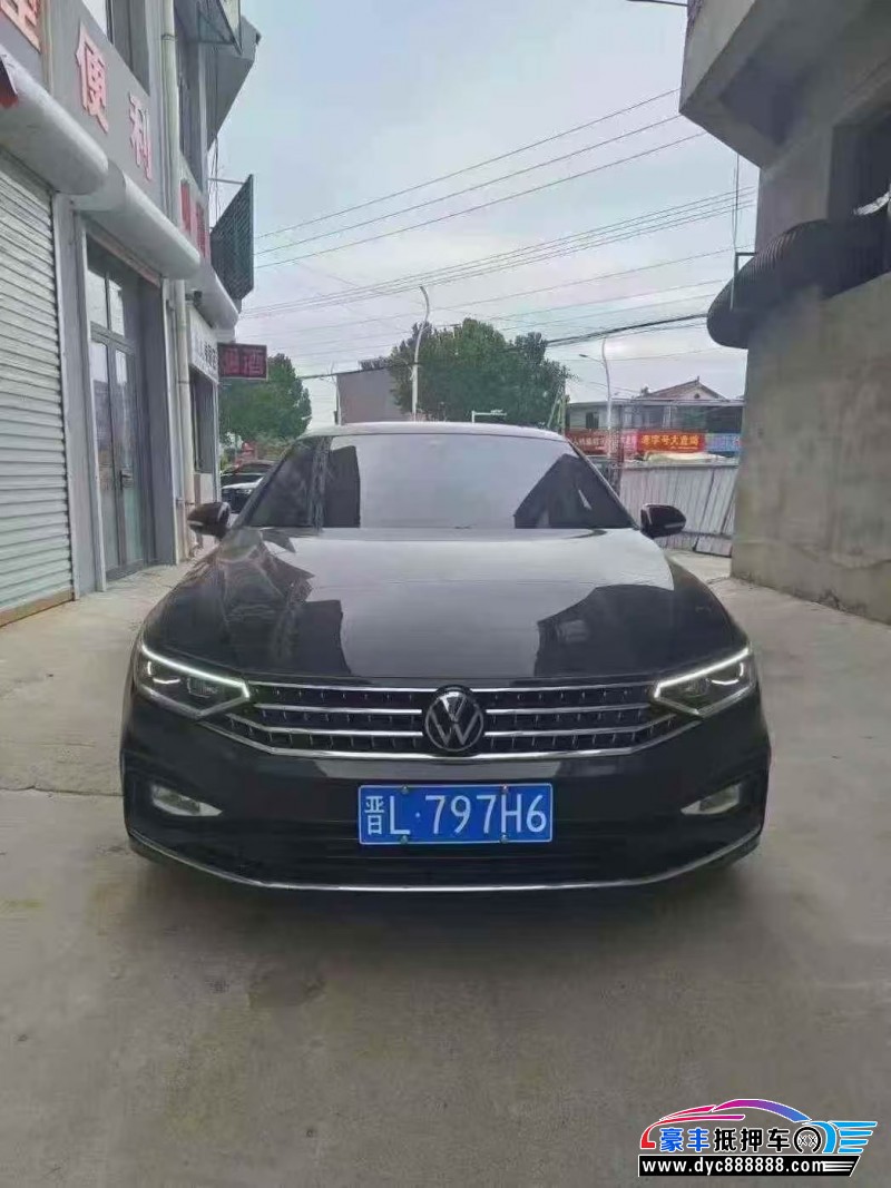 25年大众迈腾轿车抵押车出售