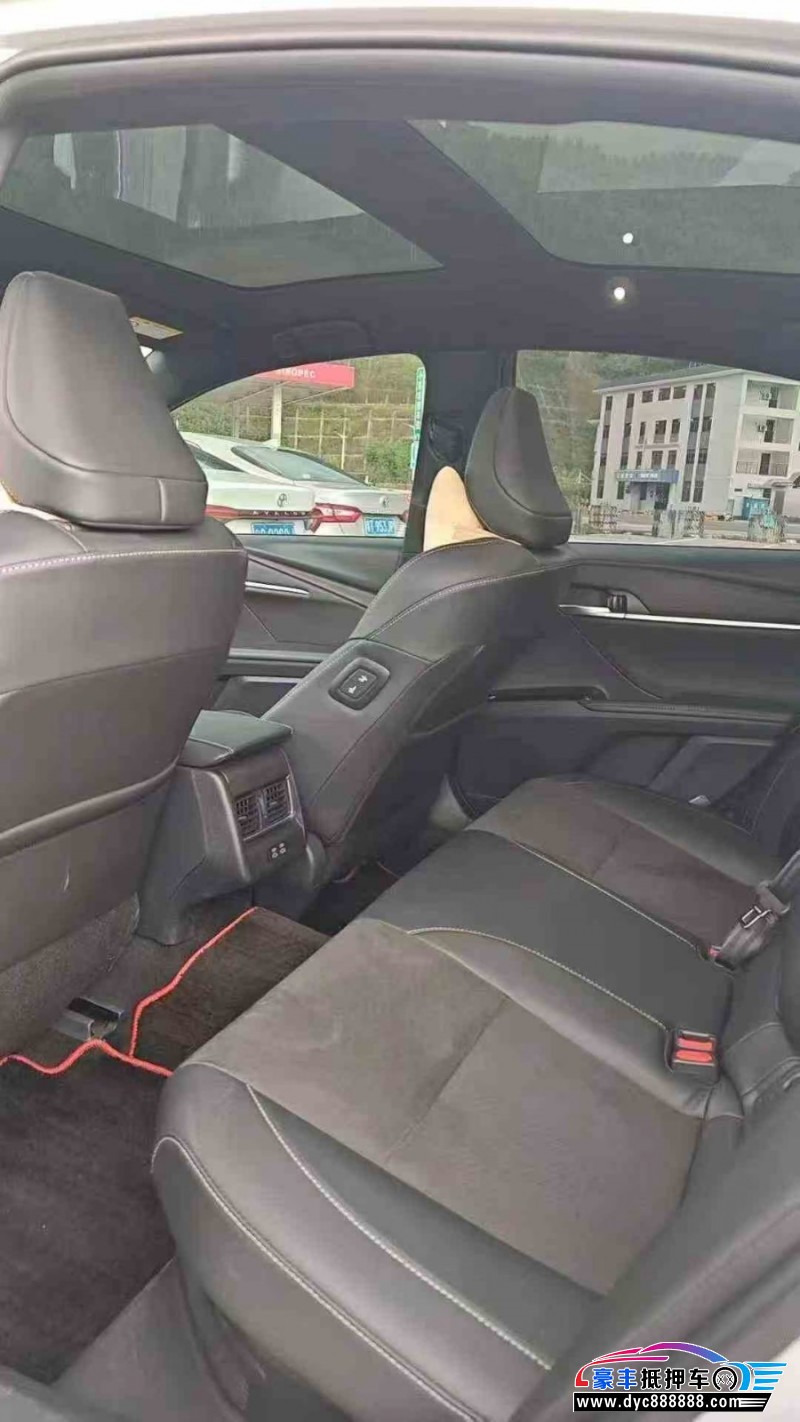 25年丰田凯美瑞轿车抵押车出售