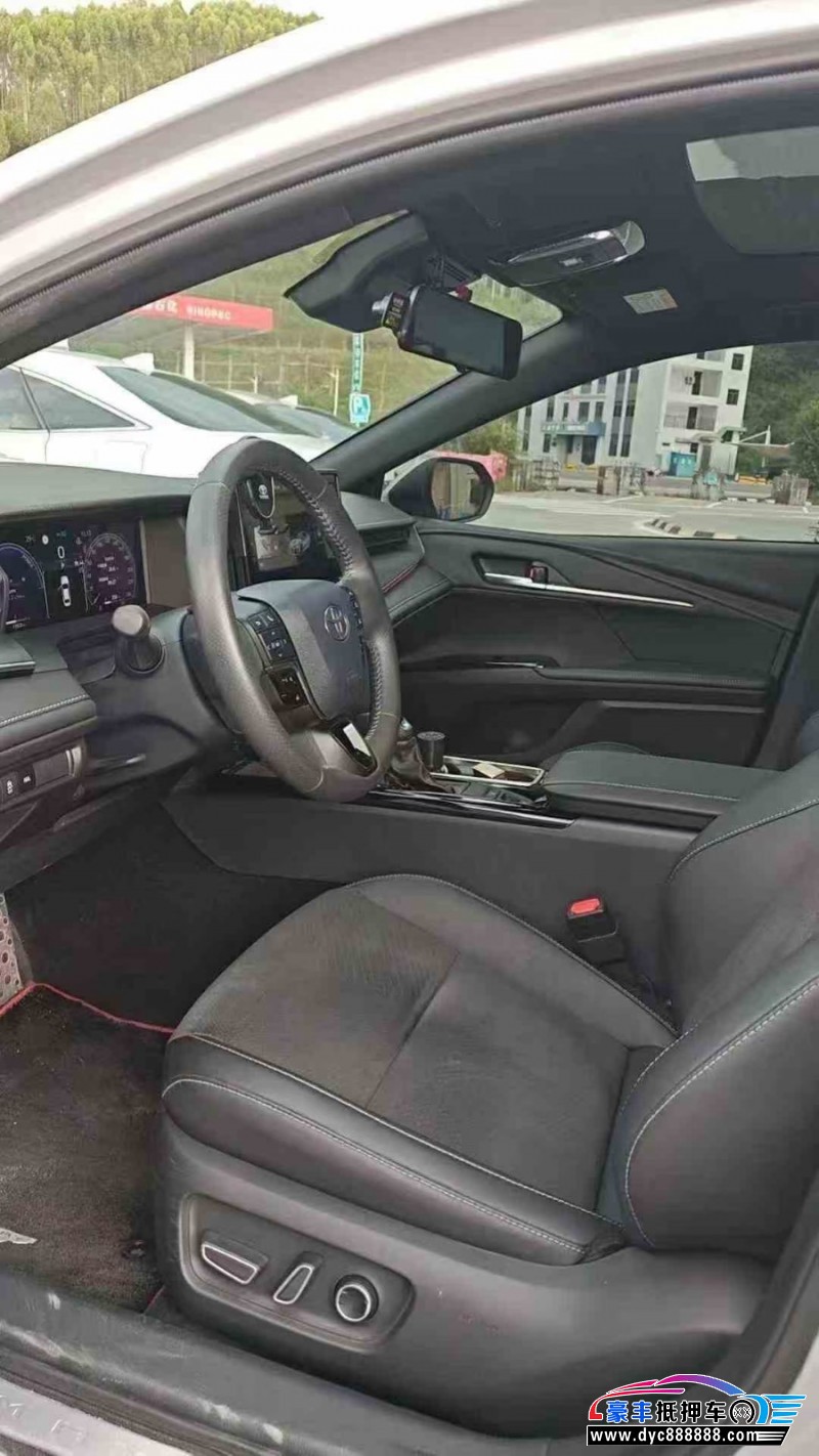 25年丰田凯美瑞轿车抵押车出售