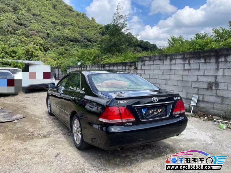 08年丰田皇冠轿车抵押车出售