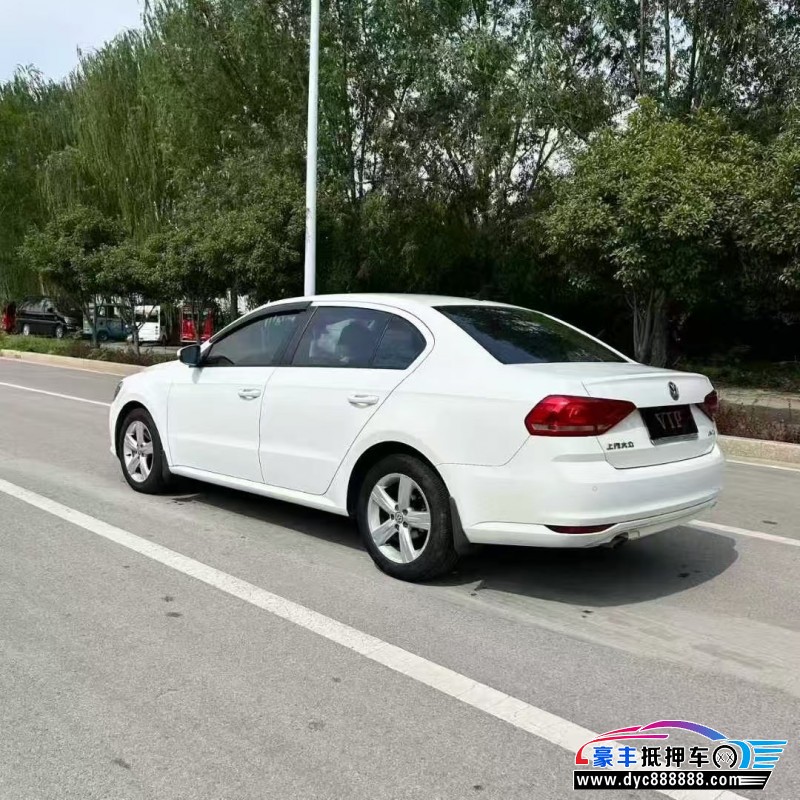 17年大众朗逸轿车抵押车出售