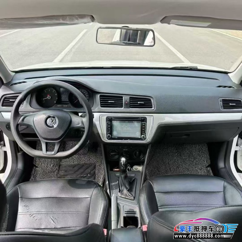 17年大众朗逸轿车抵押车出售