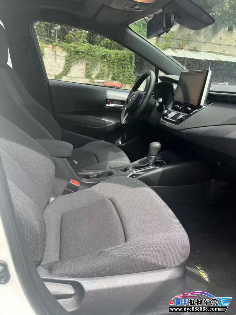 20年丰田雷凌轿车抵押车出售