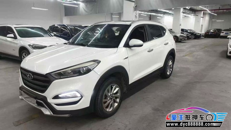 17年现代途胜轿车抵押车出售