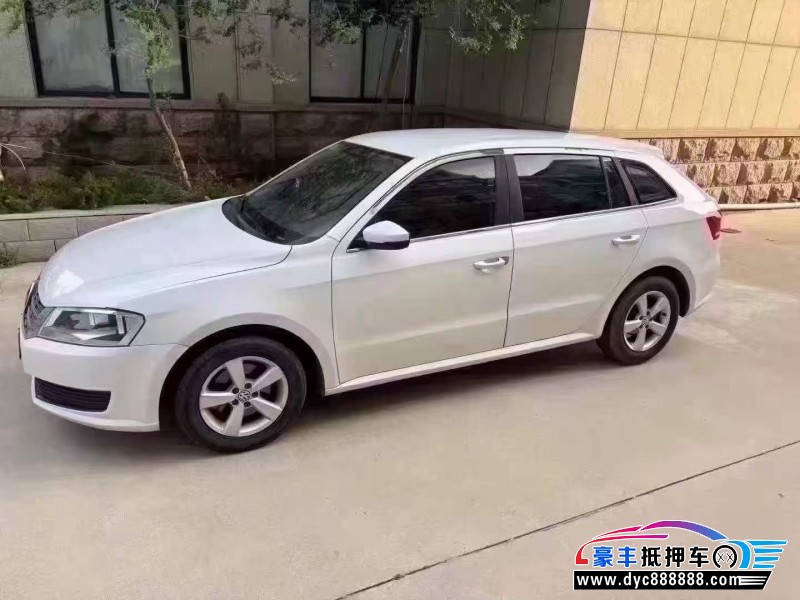 15年大众朗行轿车抵押车出售