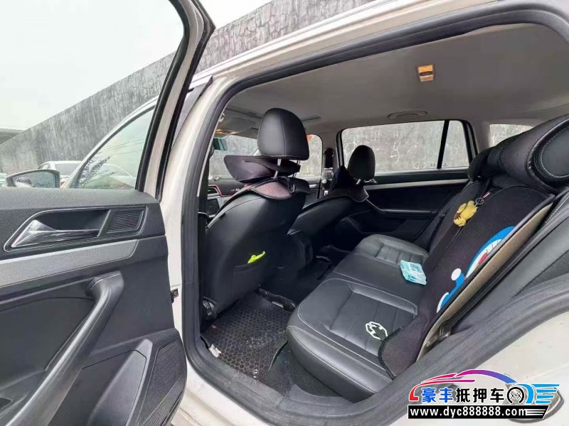 18年大众朗行轿车抵押车出售