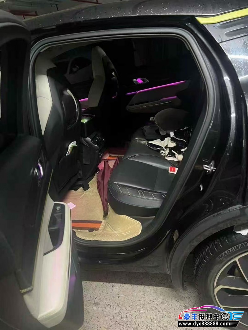 20年领克05轿车抵押车出售