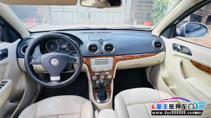 10年大众朗逸轿车抵押车出售