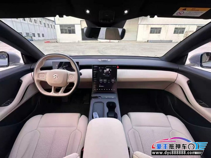 24年蔚来ET5轿车抵押车出售