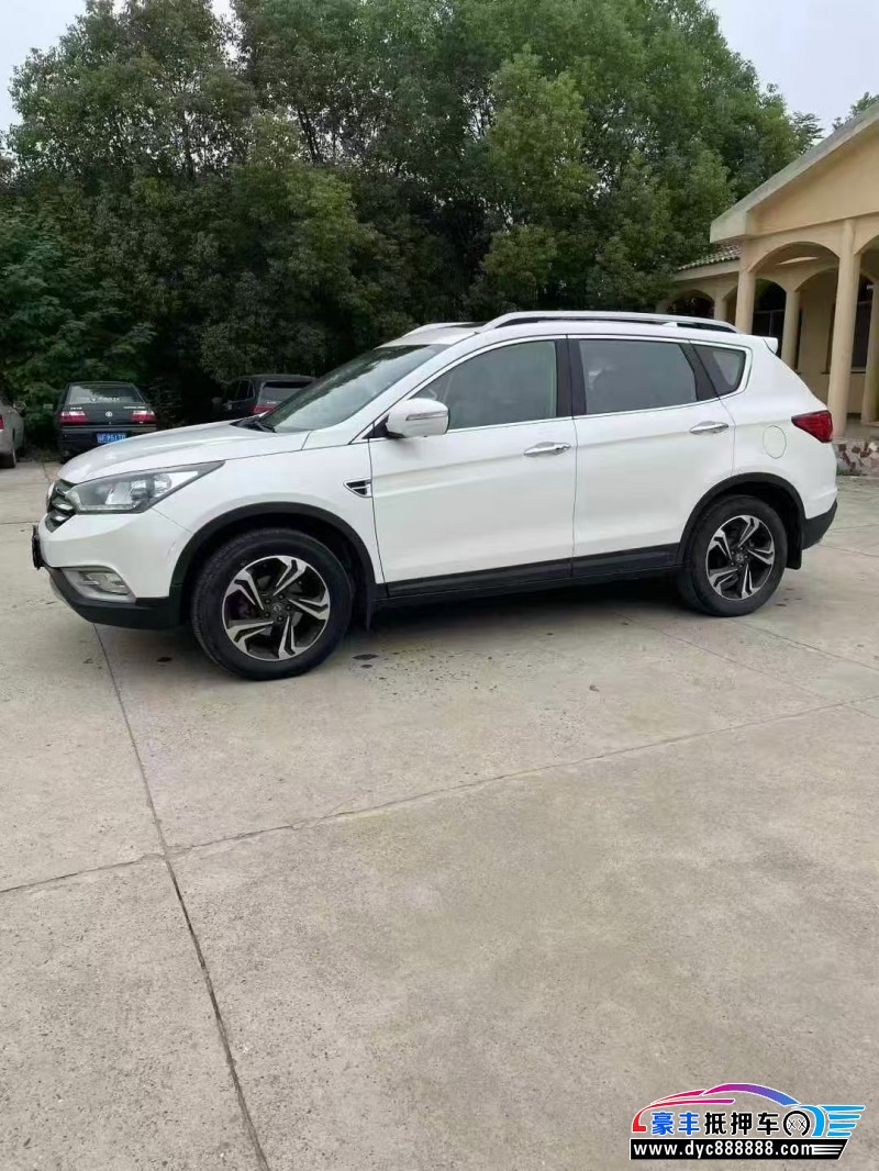 16年东风AX7轿车抵押车出售