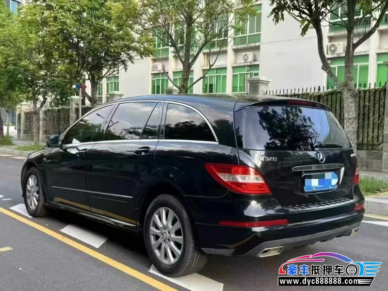 17年奔驰R轿车抵押车出售