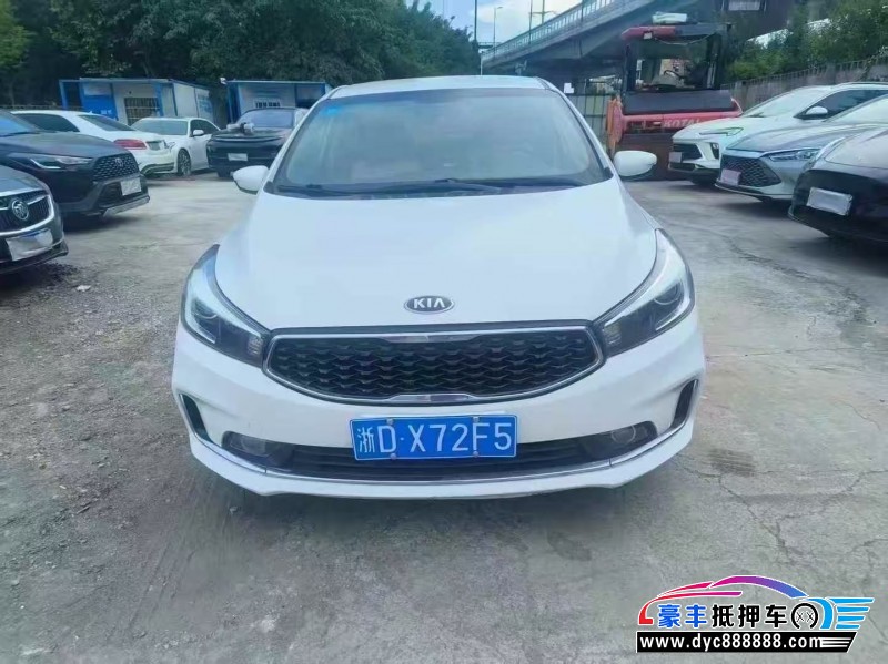 18年起亚K3轿车抵押车出售