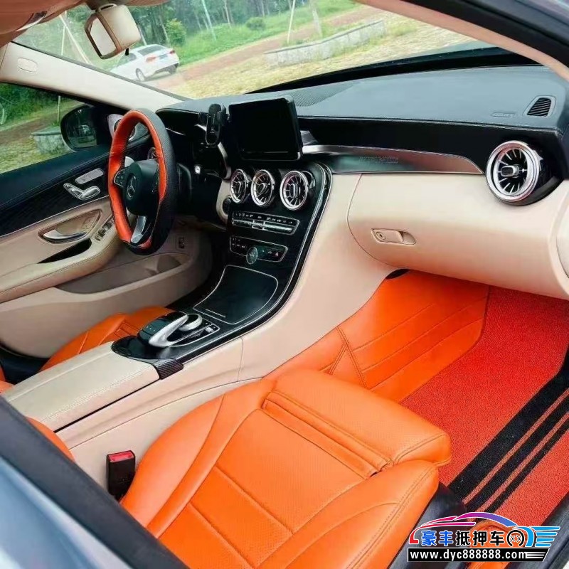 18年奔驰C轿车抵押车出售