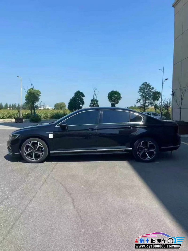 24年大众迈腾轿车抵押车出售