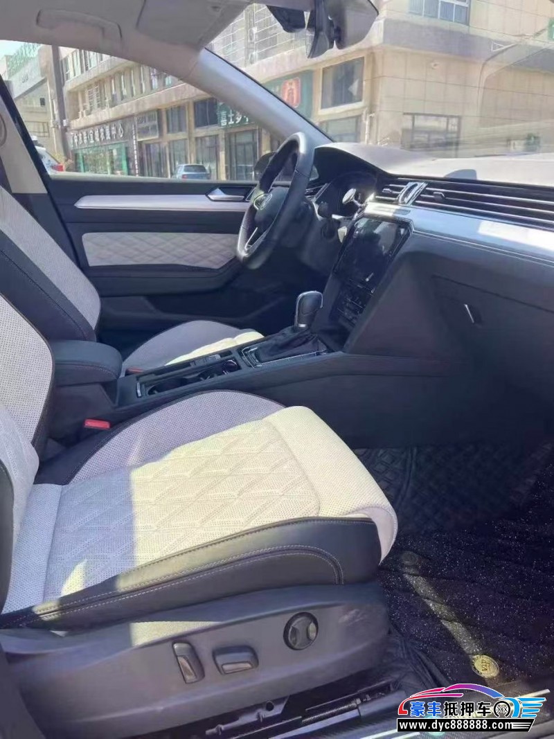 24年大众迈腾轿车抵押车出售