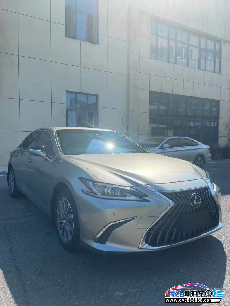 22年雷克萨斯ES轿车抵押车出售