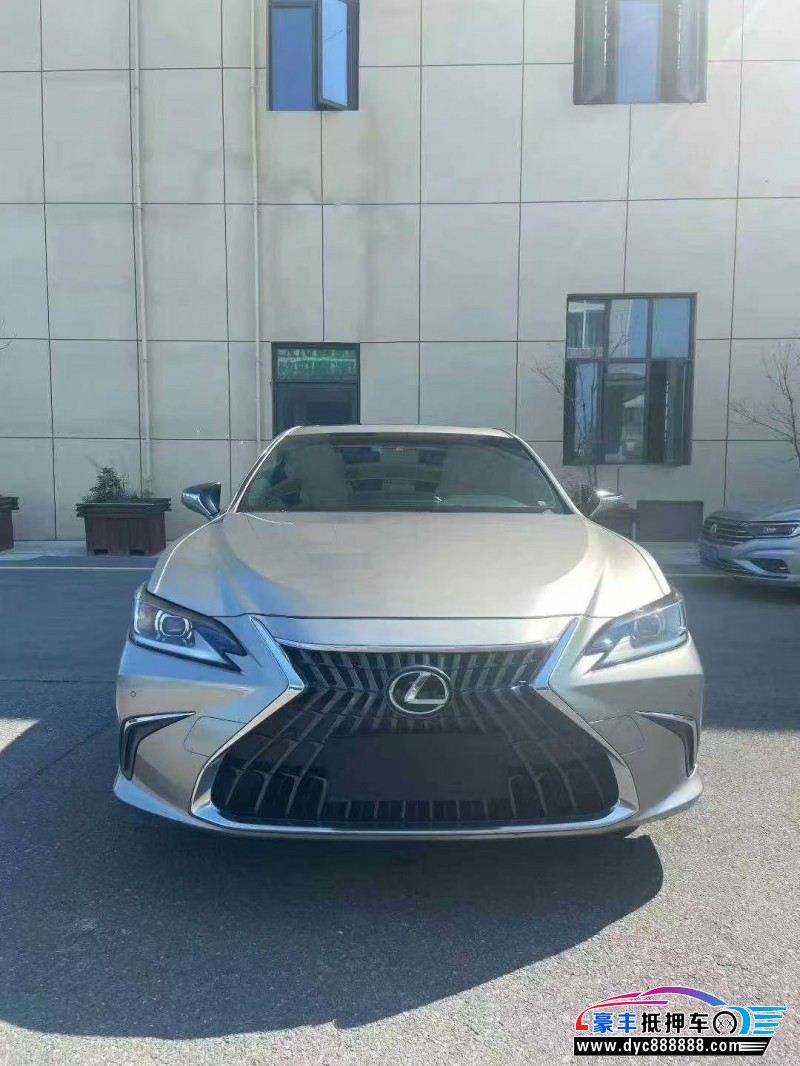 22年雷克萨斯ES轿车抵押车出售