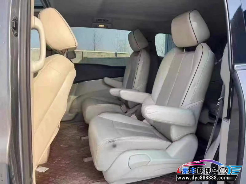 20年别克GL8轿车抵押车出售