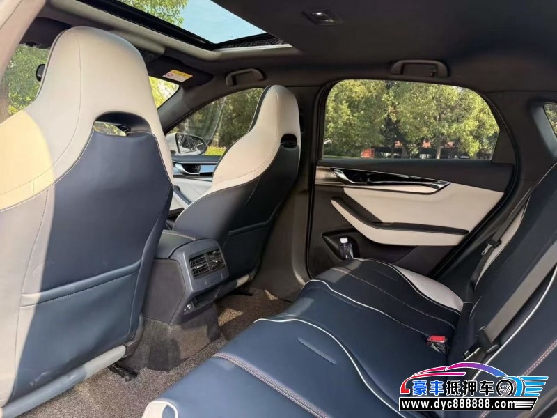 23年比亚迪秦轿车抵押车出售