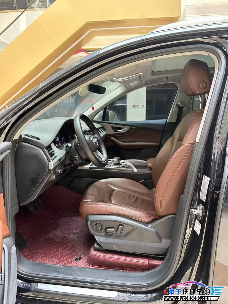 17年奥迪Q7轿车抵押车出售