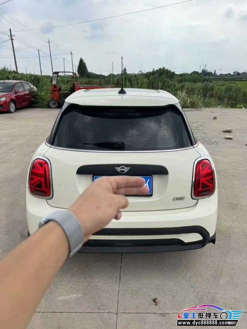 22年宝马MINI轿车抵押车出售