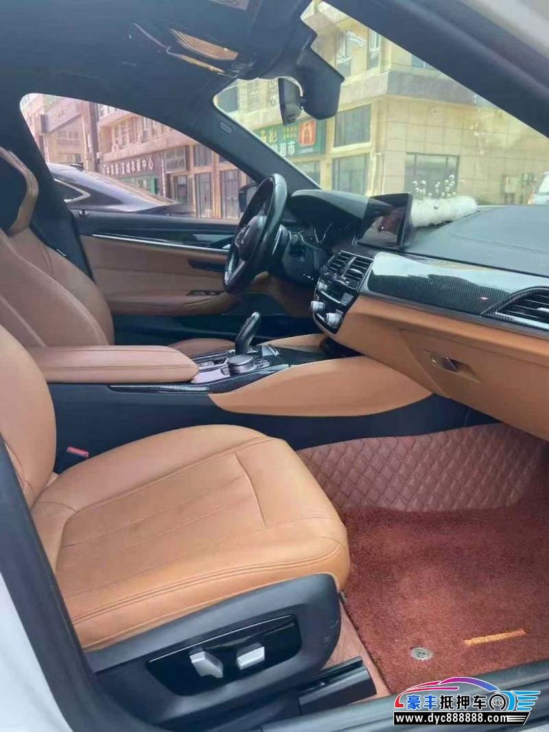 18年宝马5系轿车抵押车出售