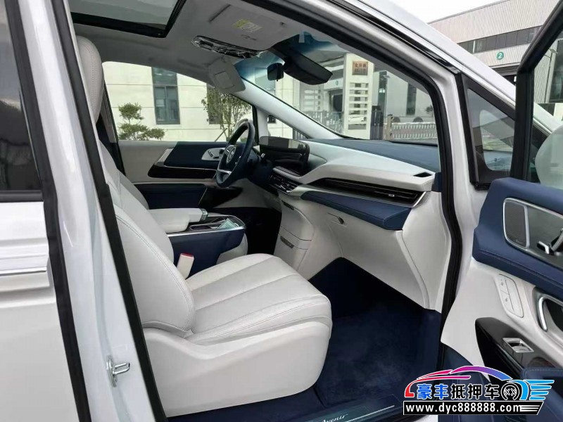 24年别克世纪轿车抵押车出售